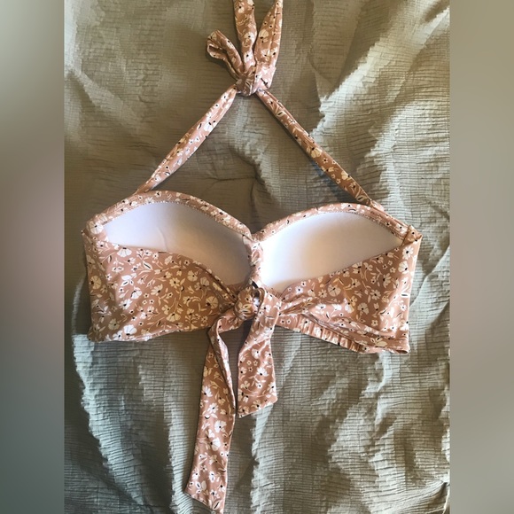 Cremeaux, Medium Bikini Top - Picture 2 of 3